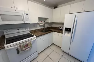1725 W 60th St, Hialeah, FL 33012 - Photo 7