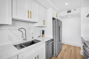 1000 W Island Blvd, Aventura, FL 33160 - Photo 15