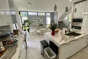 8256 NW 48th Terrace, Doral, FL 33166 - Photo 7