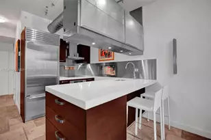 690 SW 1st Ct, Miami, FL 33130 - Photo 3