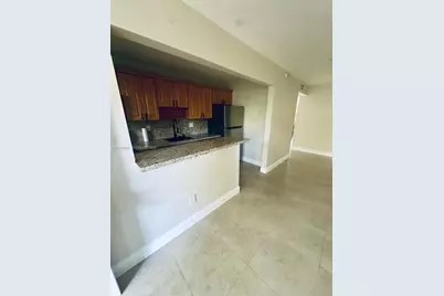 5839 SW 74th Ter #104, South Miami, FL 33143 - Photo 7