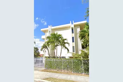 5839 SW 74th Ter #104, South Miami, FL 33143 - Photo 1
