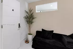 521 NW 33rd Ave, Miami, FL 33125 - Photo 11