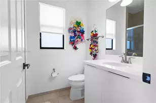 8774 NW 103rd Ave, Doral, FL 33178 - Photo 39