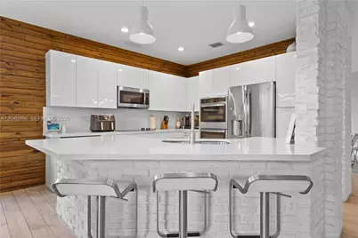 8774 NW 103rd Ave, Doral, FL 33178 - Photo 13