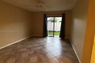 951 SW 109th Ave, Pembroke Pines, FL 33025 - Photo 17