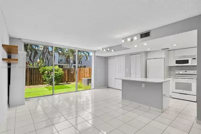 2408 NE 10th St #122, Hallandale Beach, FL 33009 - Photo 9