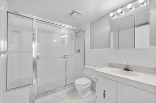 2408 NE 10th St, Hallandale Beach, FL 33009 - Photo 33