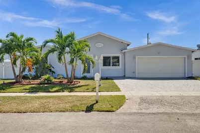 9240 54th St, Cooper City, FL 33328 - Photo 1