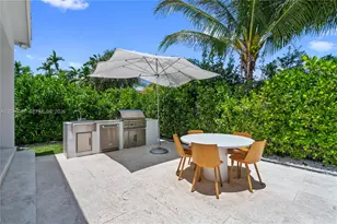 9033 Emerson Ave, Surfside, FL 33154 - Photo 27