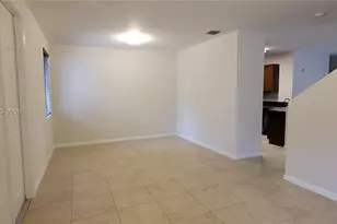 27300 SW 140th Passage, Homestead, FL 33032 - Photo 5
