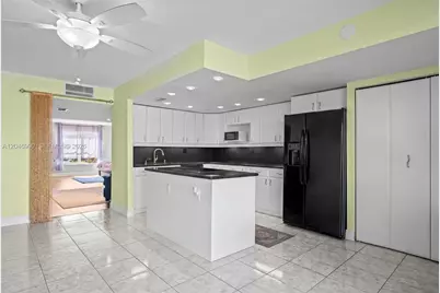 801 NE 27th Ave, Hallandale Beach, FL 33009 - Photo 9