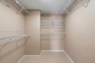 801 NE 27th Ave, Hallandale Beach, FL 33009 - Photo 23