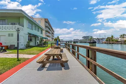 8550 Byron Ave #2H, Miami Beach, FL 33141 - Photo 15