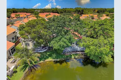 3715 Valais Dr, Hollywood, FL 33021 - Photo 45