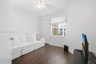 3715 Valais Dr, Hollywood, FL 33021 - Photo 15