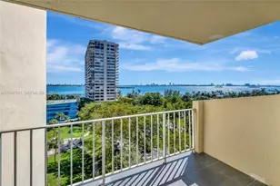 11111 Biscayne Blvd, Miami, FL 33181 - Photo 23
