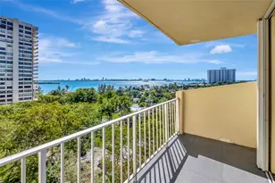 11111 Biscayne Blvd, Miami, FL 33181 - Photo 25