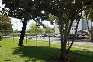 10835 SW 112th Ave, Miami, FL 33176 - Photo 33