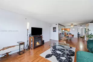 20840 San Simeon Way, Miami, FL 33179 - Photo 11