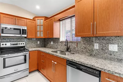8433 NW 189th St #1104, Hialeah, FL 33015 - Photo 5
