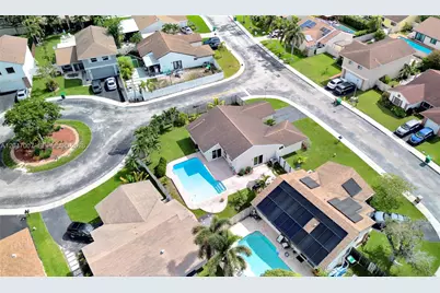 681 Pine Ridge Ter, Davie, FL 33325 - Photo 35