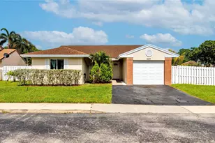 681 Pine Ridge Terrace, Davie, FL 33325 - Photo 31