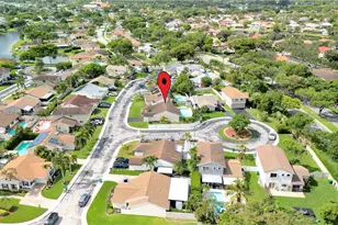 681 Pine Ridge Terrace, Davie, FL 33325 - Photo 33