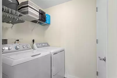 999 SW 1st Ave #2015, Miami, FL 33130 - Photo 21