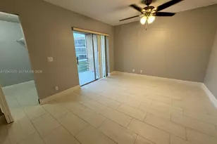 500 W Village Green Cir W, Palm Springs, FL 33461 - Photo 5