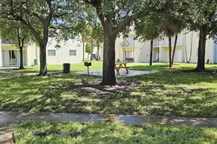411 Executive Center Dr, West Palm Beach, FL 33401 - Photo 27
