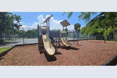 411 Executive Center Dr #203, West Palm Beach, FL 33401 - Photo 25
