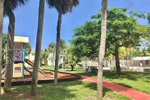 411 Executive Center Dr, West Palm Beach, FL 33401 - Photo 19