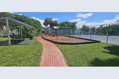 411 Executive Center Dr #203, West Palm Beach, FL 33401 - Photo 29