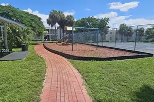 411 Executive Center Dr, West Palm Beach, FL 33401 - Photo 29