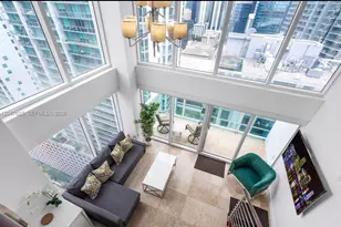 41 SE 5th St, Miami, FL 33131 - Photo 15