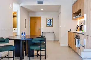 11 NE 6th St, Miami, FL 33132 - Photo 9