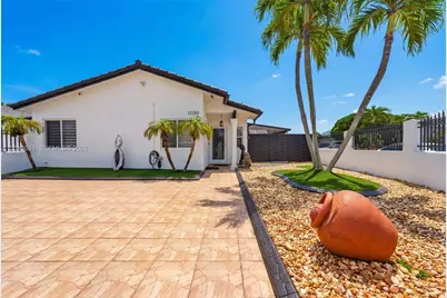 1635 SW 138th Ct, Miami, FL 33175 - Photo 3