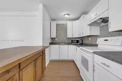 2809 SW 23rd Ter #2807, Miami, FL 33145 - Photo 1