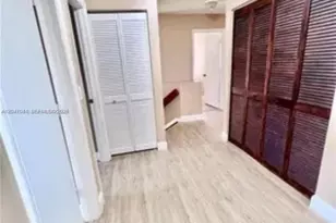 8291 SW 44th Pl, Davie, FL 33328 - Photo 13