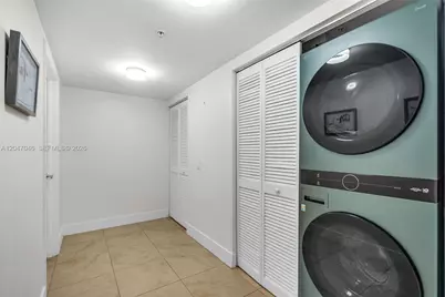 41 SE 5th St #908, Miami, FL 33131 - Photo 19