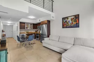 41 SE 5th St, Miami, FL 33131 - Photo 1