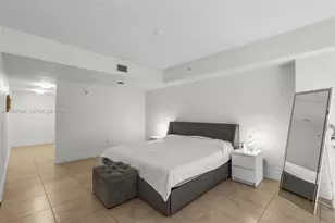 41 SE 5th St, Miami, FL 33131 - Photo 15