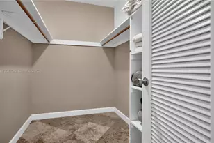 4001 S Ocean Dr, Hollywood, FL 33019 - Photo 15