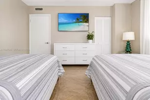 4001 S Ocean Dr, Hollywood, FL 33019 - Photo 17