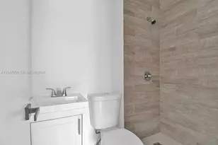 1102 NW 103rd St, Miami, FL 33150 - Photo 13