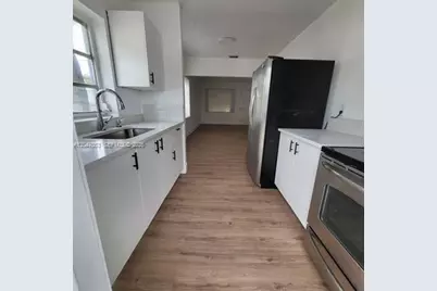 210 SW 30th Ave #210, Miami, FL 33135 - Photo 3