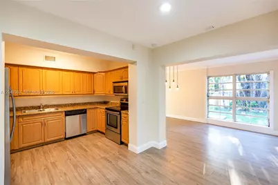5451 SW 80th St, Miami, FL 33143 - Photo 7