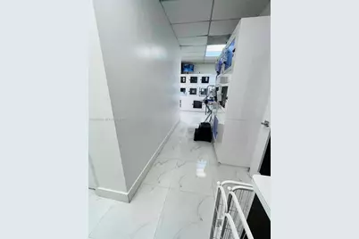 8981 SW 40th St, Miami, FL 33165 - Photo 11