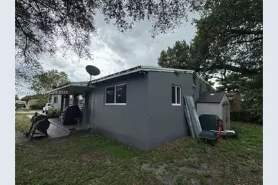 6351 Hayes St, Hollywood, FL 33024 - Photo 5